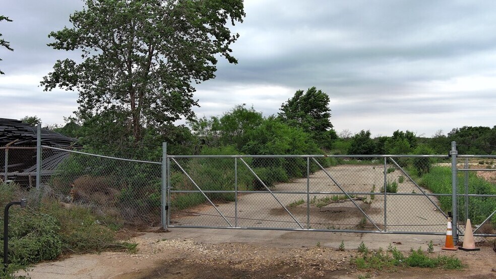 700 Anna St, Big Spring, TX à vendre - Photo du bâtiment - Image 3 de 14