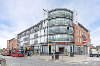 Plus de détails pour 30 Longbridge Rd, Barking - Commerce de détail à vendre