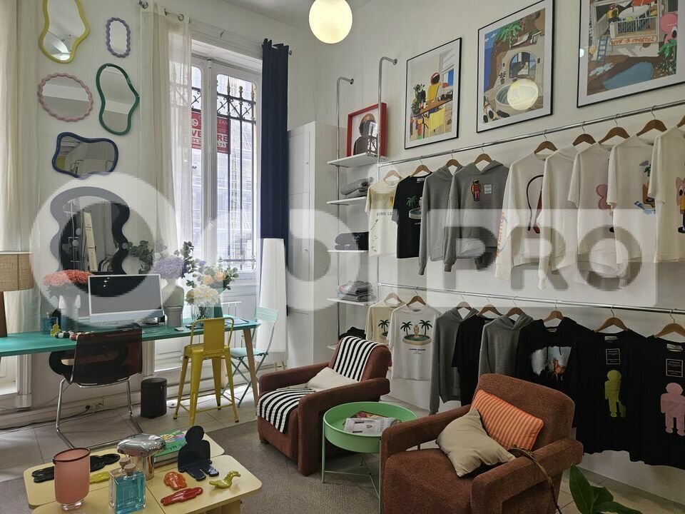 Office in Bordeaux for lease Interior Photo- Image 1 of 5