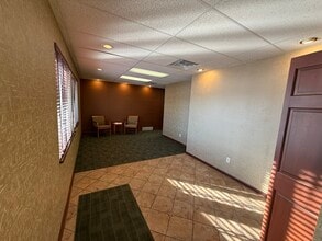 5090-5096 Lovers Ln, Kalamazoo, MI for lease Building Photo- Image 2 of 12