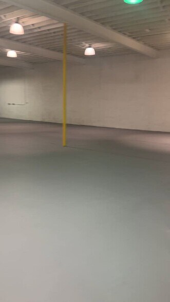 3056 NE 12th Ter, Oakland Park, FL à vendre - Vidéo sur l’inscription commerciale - Image 2 de 13