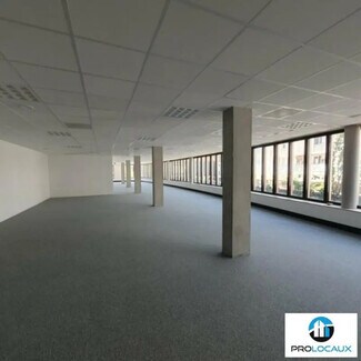 Plus de détails pour Bureau, Commerce de détail à louer