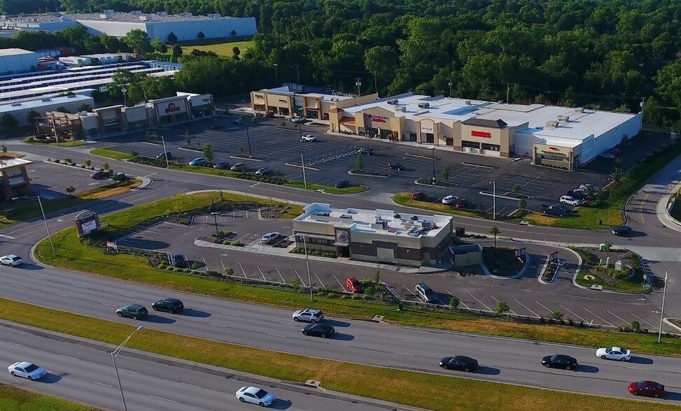 13201-13223 Shawnee Mission Pky, Shawnee, KS for lease - Building Photo - Image 2 of 10