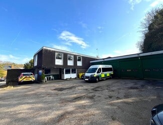 Plus de détails pour 2-4 High St, Gerrards Cross - Bureau à vendre