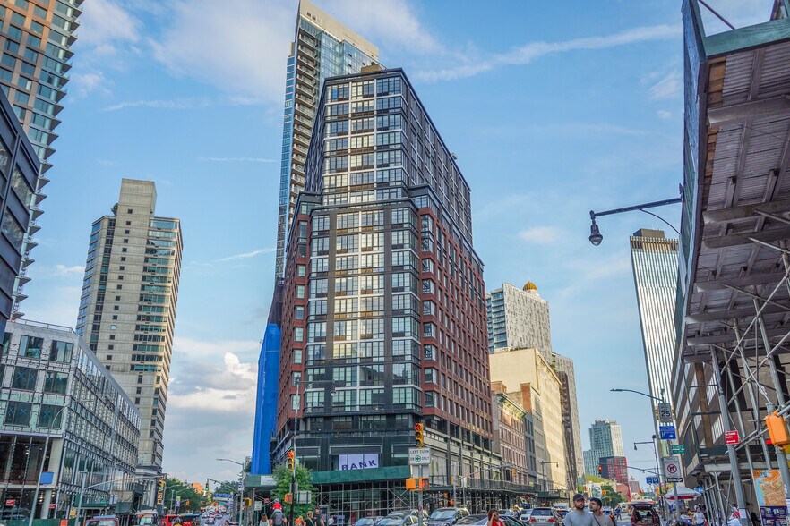 1 Flatbush Ave, Brooklyn, NY à louer - Photo du bâtiment - Image 2 de 16