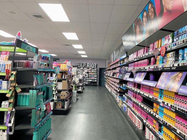 1600 N Government Way, Coeur d'Alene, ID à vendre - Photo du bâtiment - Image 3 de 16