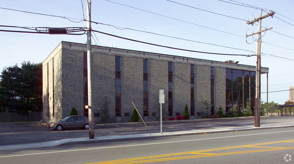 1240 Pawtucket Ave, East Providence, RI for lease - Building Photo - Image 2 of 3