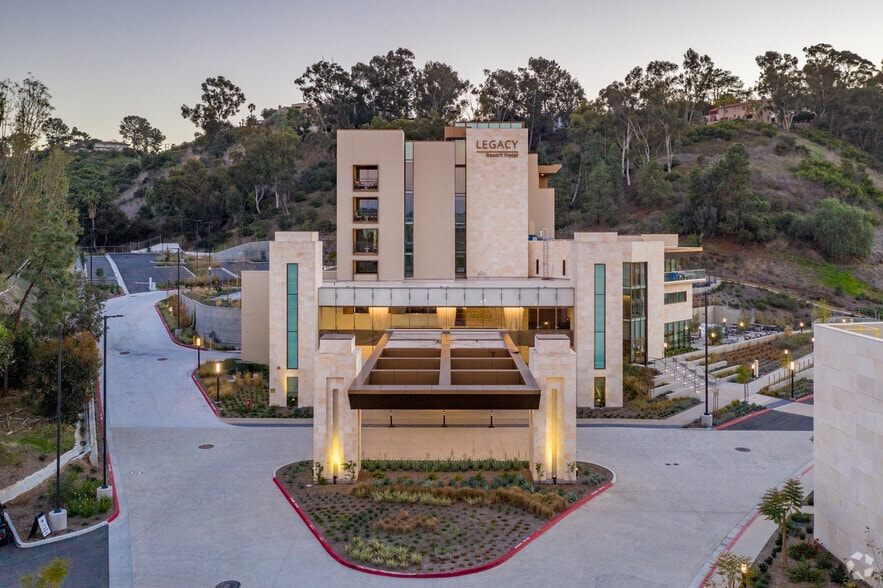 875 Hotel Cir S, San Diego, CA à vendre - Photo du bâtiment - Image 3 de 17