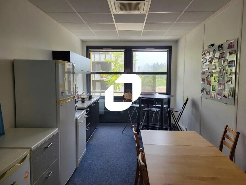 Bureau dans Rezé à louer - Photo du bâtiment - Image 2 de 10