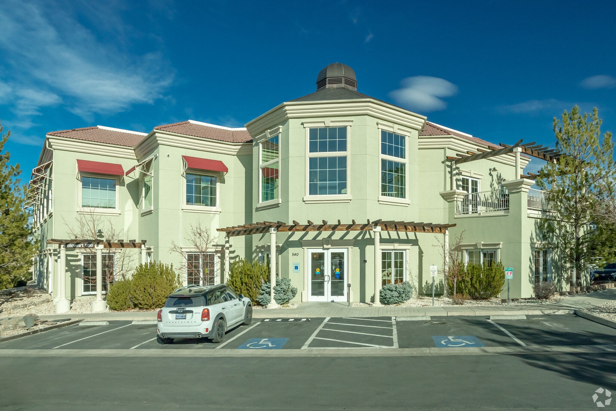 540 W Plumb Ln, Reno, NV for lease Primary Photo- Image 1 of 33