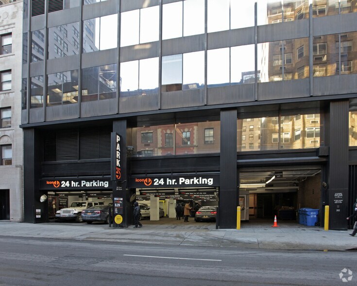 90 Park Ave, New York, NY à louer - Photo du bâtiment - Image 2 de 24