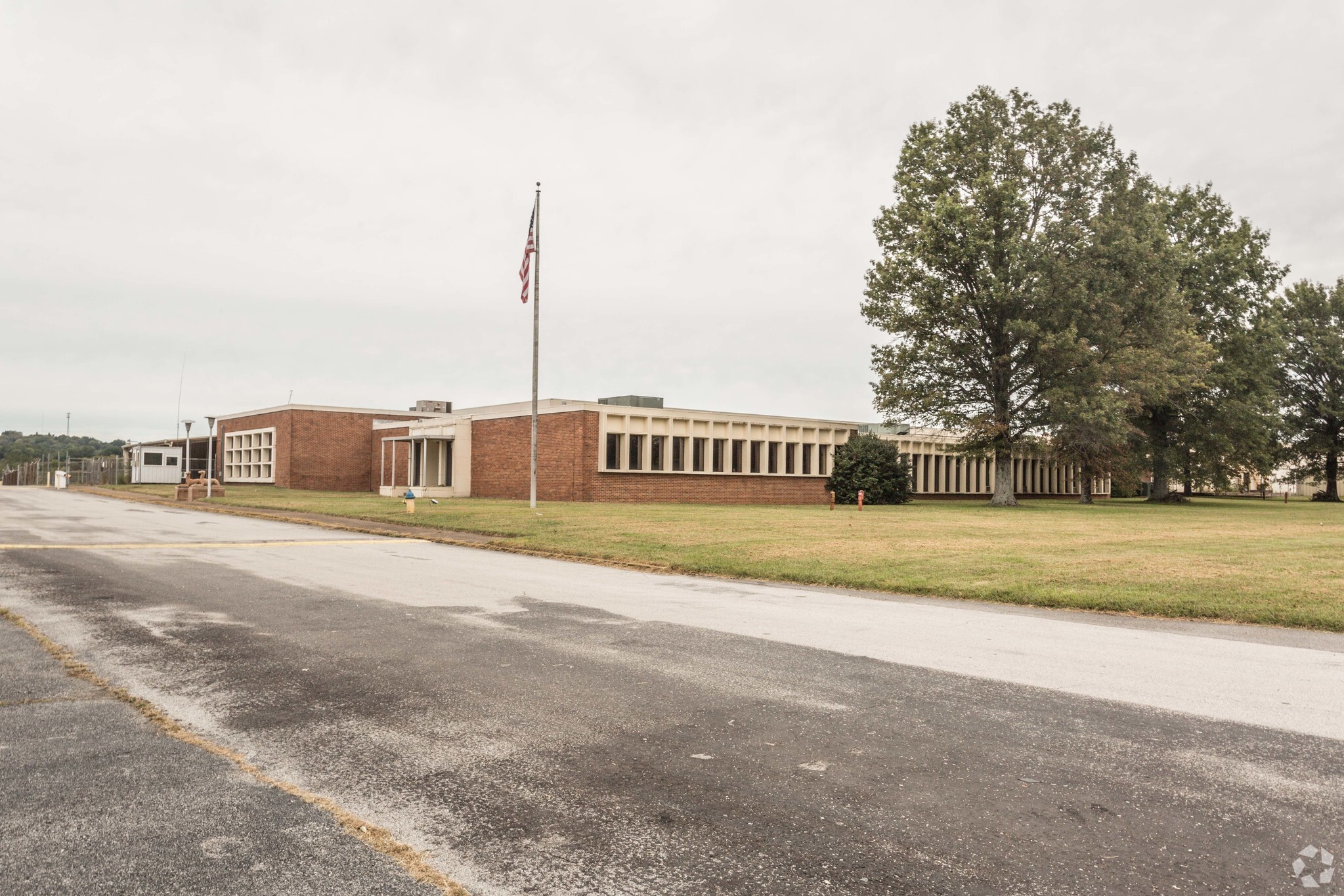 1027 Industrial Park Rd, Columbia, TN for sale Primary Photo- Image 1 of 1