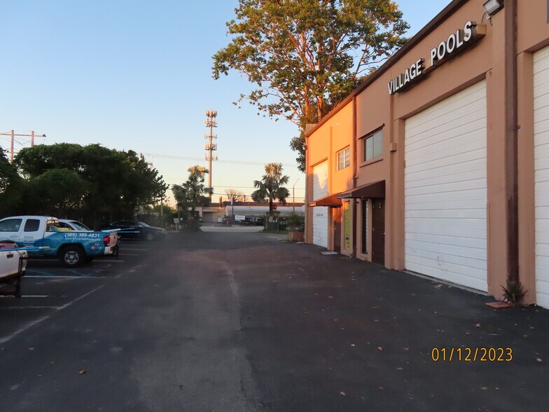 12584-12598 SW 128th St, Miami, FL à louer - Photo du bâtiment - Image 3 de 23