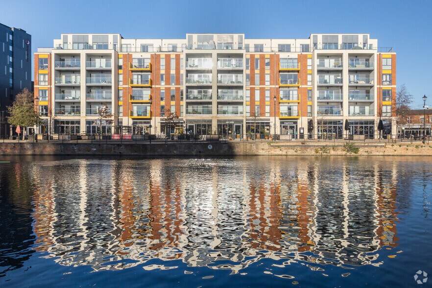 Riverside North, Bedford à louer - Photo du bâtiment - Image 2 de 9
