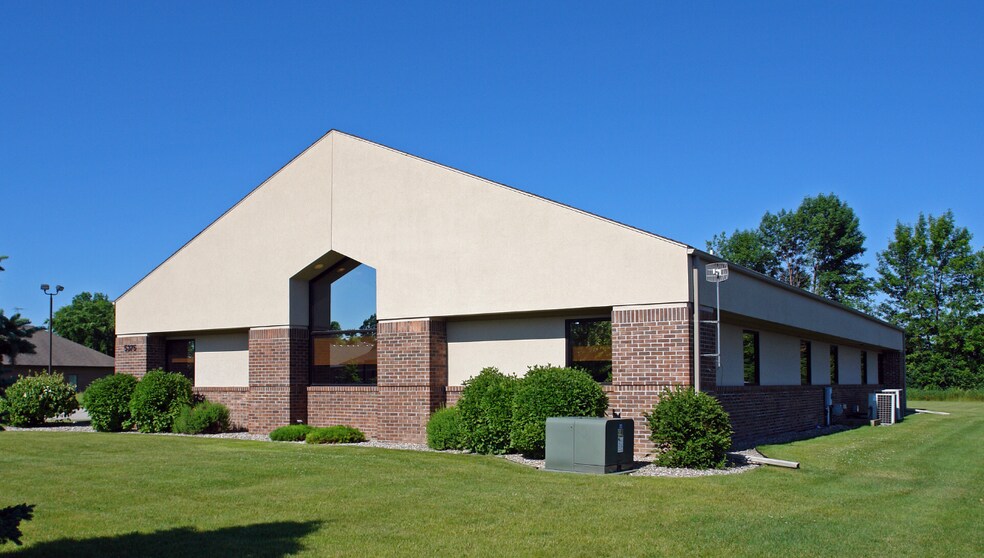 5375 Hampton Pl, Saginaw, MI à vendre - Photo du bâtiment - Image 3 de 5