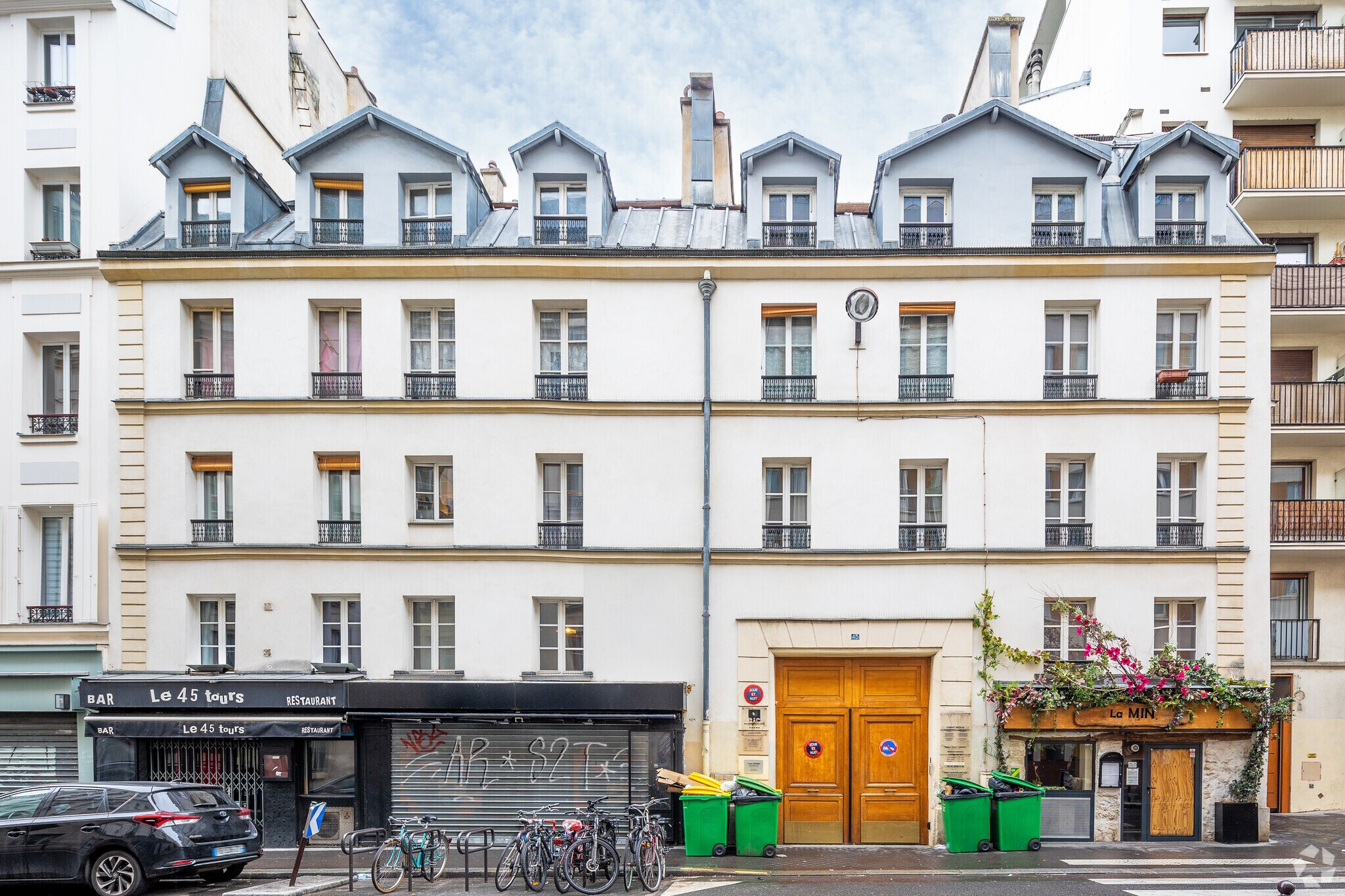 45 Rue De Montreuil, Paris for lease Building Photo- Image 1 of 5