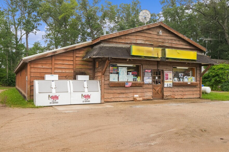 17275 Caberfae Hwy, Wellston, MI à vendre - Photo du bâtiment - Image 3 de 22