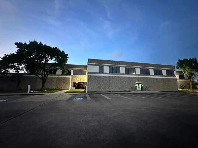 More details for 11100 W Airport Blvd, Stafford, TX - Industrial for Lease