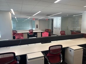 546 Fifth Ave, New York, NY for lease Interior Photo- Image 2 of 4