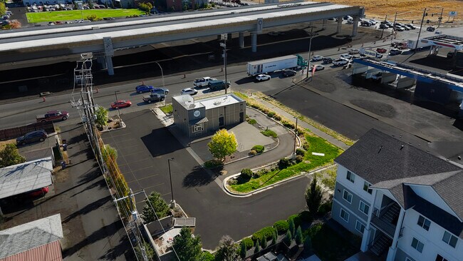 Plus de détails pour 1605 N Greene St, Spokane, WA - Commerce de détail à louer