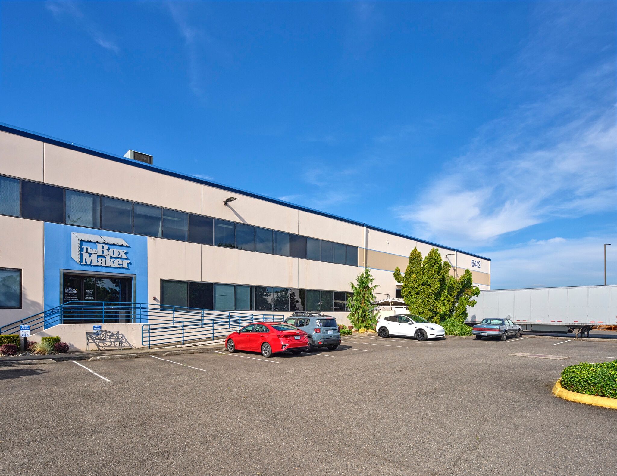 6412 S 190th St, Kent, WA à louer Photo du bâtiment- Image 1 de 10