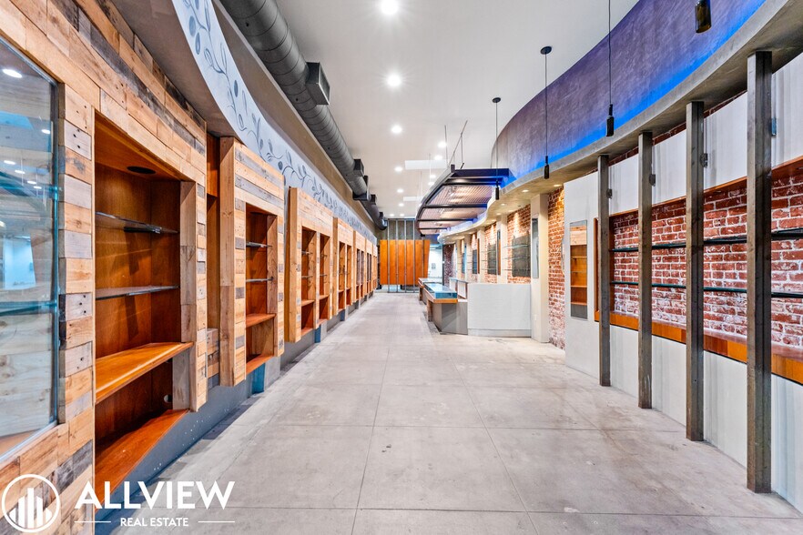 263 Forest Ave, Laguna Beach, CA à louer - Photo intérieure - Image 2 de 21