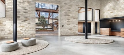 Office in Lyon for lease Building Photo- Image 2 of 14