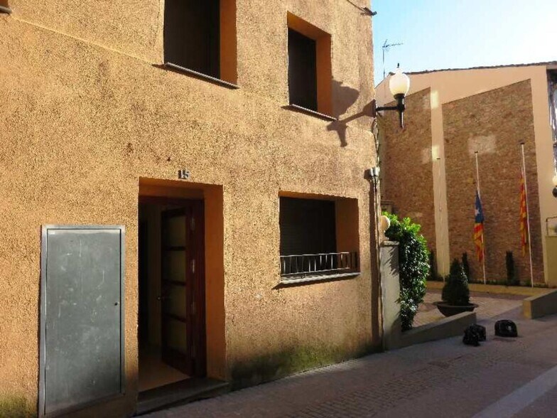 Immeuble residentiel dans Sant Hilari Sacalm, Gerona à vendre - Photo du bâtiment - Image 2 de 2