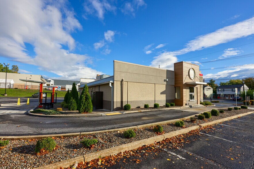 13014 Pennsylvania Ave, Hagerstown, MD à louer - Photo du bâtiment - Image 3 de 3