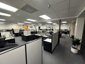 1855 W Katella Ave, Orange, CA à louer Photo intérieure- Image 1 de 5