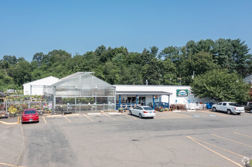 66 State St, North Haven, CT à vendre - Photo du bâtiment - Image 2 de 23