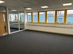 105 Frank Lester Way way, Luton for lease Interior Photo- Image 1 of 4