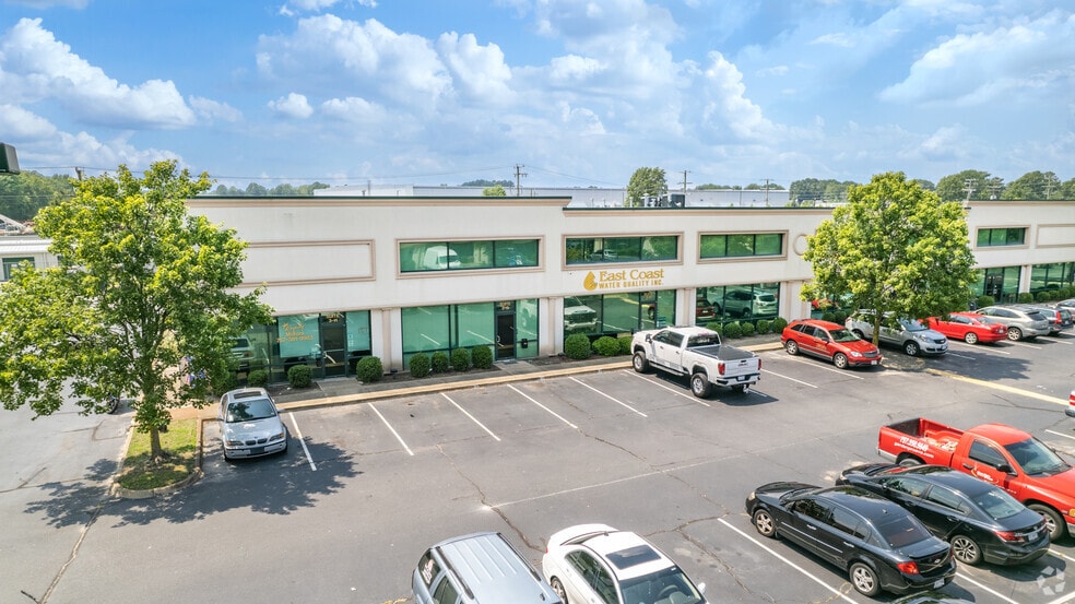 3303 Airline Blvd, Portsmouth, VA for lease - Building Photo - Image 3 of 22