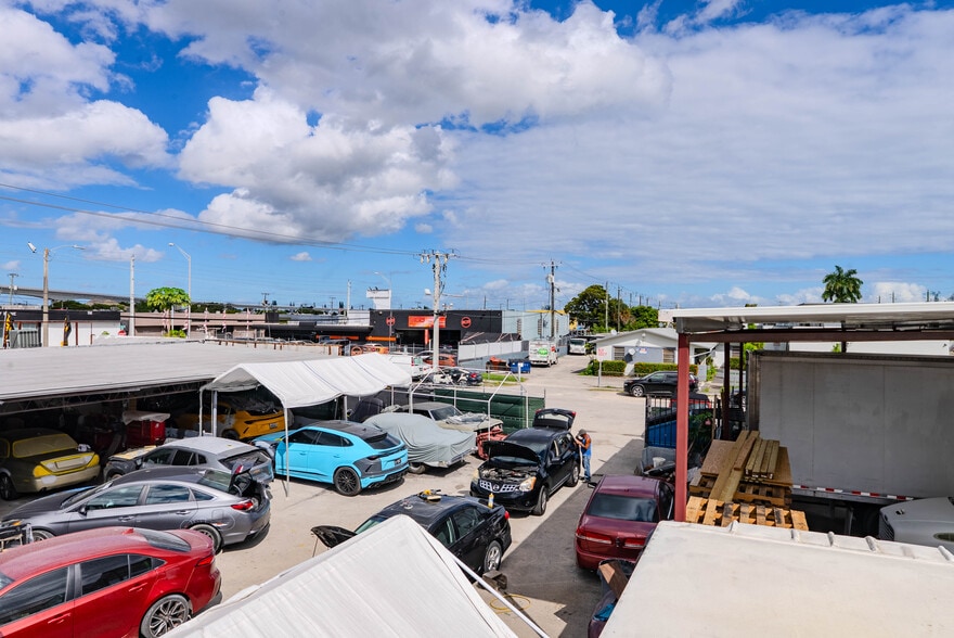 3501 NW 35th st, Miami, FL for lease - Building Photo - Image 3 of 10