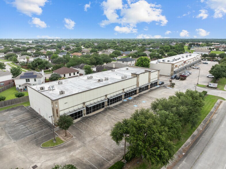 2211 FM 646 Rd W, Dickinson, TX for sale - Building Photo - Image 2 of 7