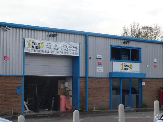 Cunliffe Dr, Kettering à vendre - Photo du bâtiment - Image 3 de 9