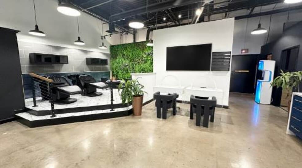 14221-14239 Inwood Rd, Dallas, TX for lease - Interior Photo - Image 2 of 5