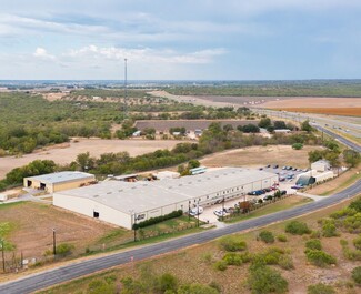 Plus de détails pour 13700-13812 US Highway 90 W, San Antonio, TX - Industriel à louer