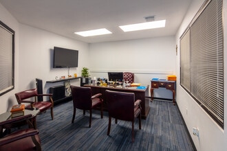 1114 Spencer Hwy, South Houston, TX for lease Interior Photo- Image 1 of 3