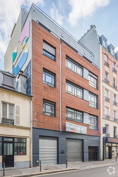 130 Rue Du Mont Cenis, Paris for lease - Primary Photo - Image 1 of 2