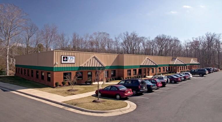 16543 Commerce Dr, Dahlgren, VA à louer - Photo du bâtiment - Image 2 de 3