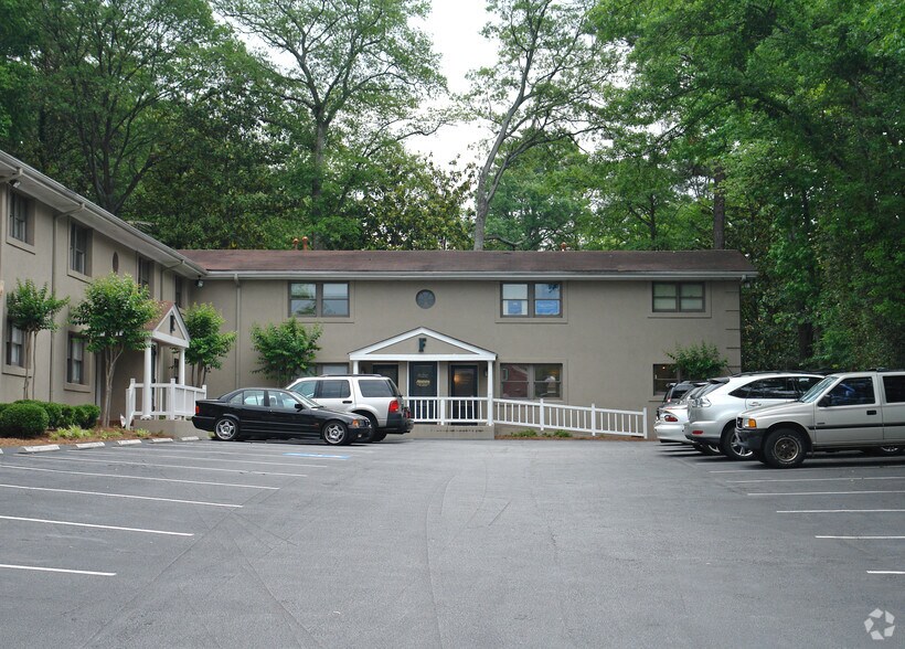 3115 Piedmont Rd NE, Atlanta, GA à louer - Photo du bâtiment - Image 2 de 5