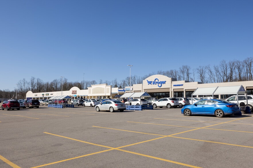 260-300 W Carleton Rd, Hillsdale, MI à louer - Photo du bâtiment - Image 2 de 9