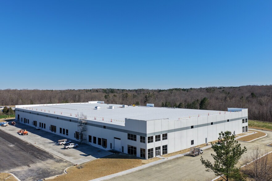 5672 Millstream Rd, Whitsett, NC à louer - Photo de construction - Image 3 de 6