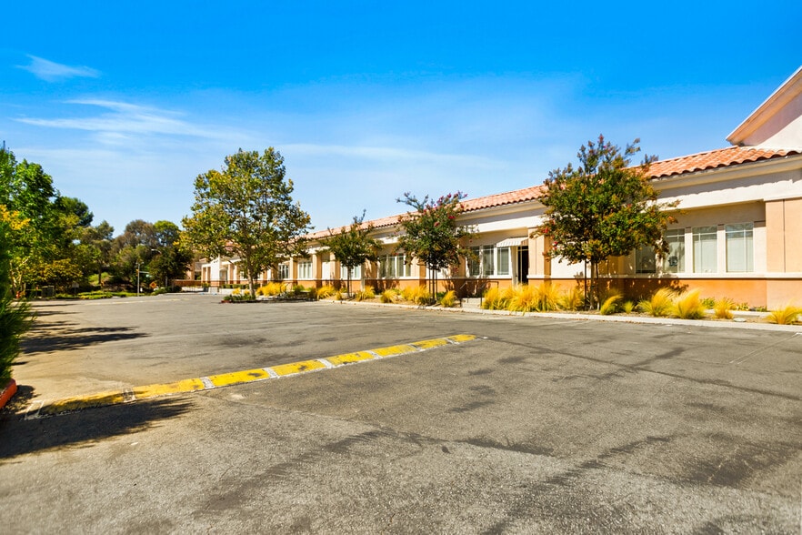 2090 Chino Hills Pkwy, Chino Hills, CA for sale - Building Photo - Image 3 of 58