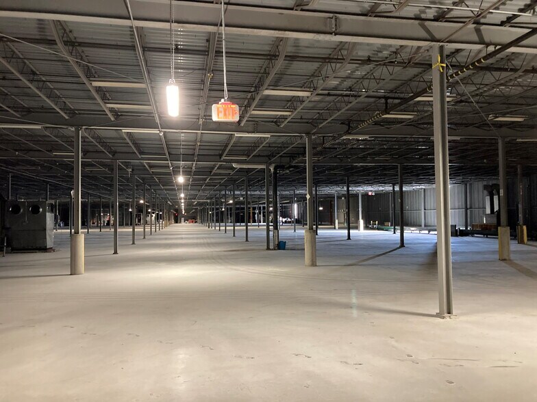 53 Manning Rd, Enfield, CT à louer - Photo du bâtiment - Image 2 de 36