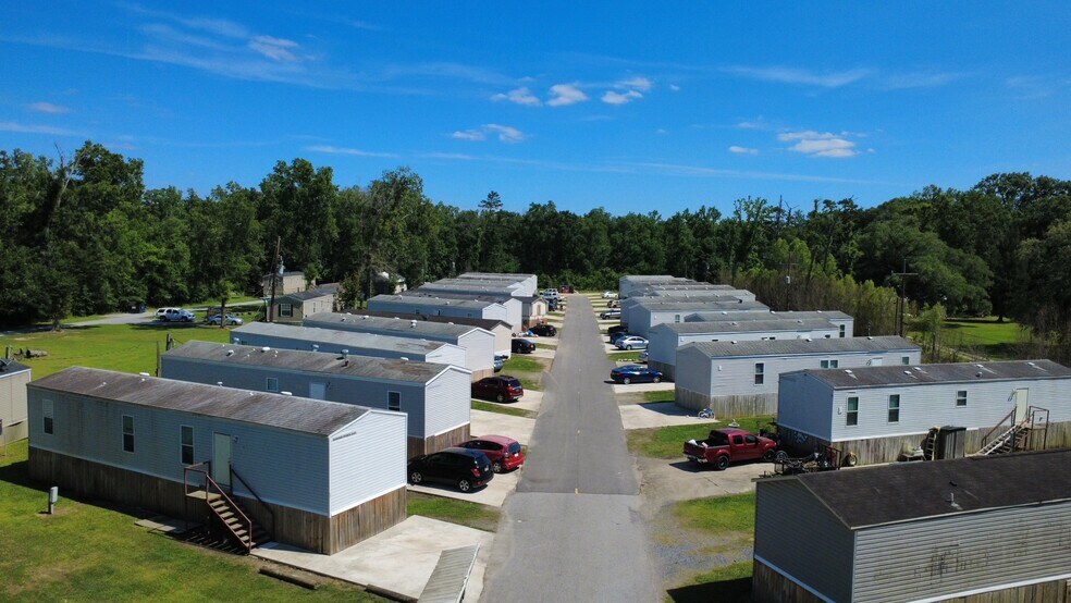 42553 Hwy 42, Prairieville, LA à vendre - Photo du bâtiment - Image 2 de 3