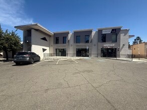2124-2139 Arnold Way, Alpine, CA à louer Photo du bâtiment- Image 2 de 11