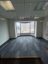 425 S Financial Pl, Chicago, IL for lease Building Photo- Image 1 of 3