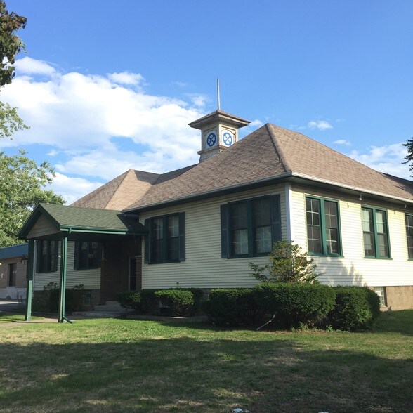140 School St, Tonawanda, NY à louer - Photo du bâtiment - Image 2 de 4